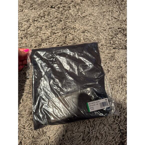 TYR Airtec™ Men's Long Sleeve Tee - Solid Black Medium NWT - Picture 4 of 4